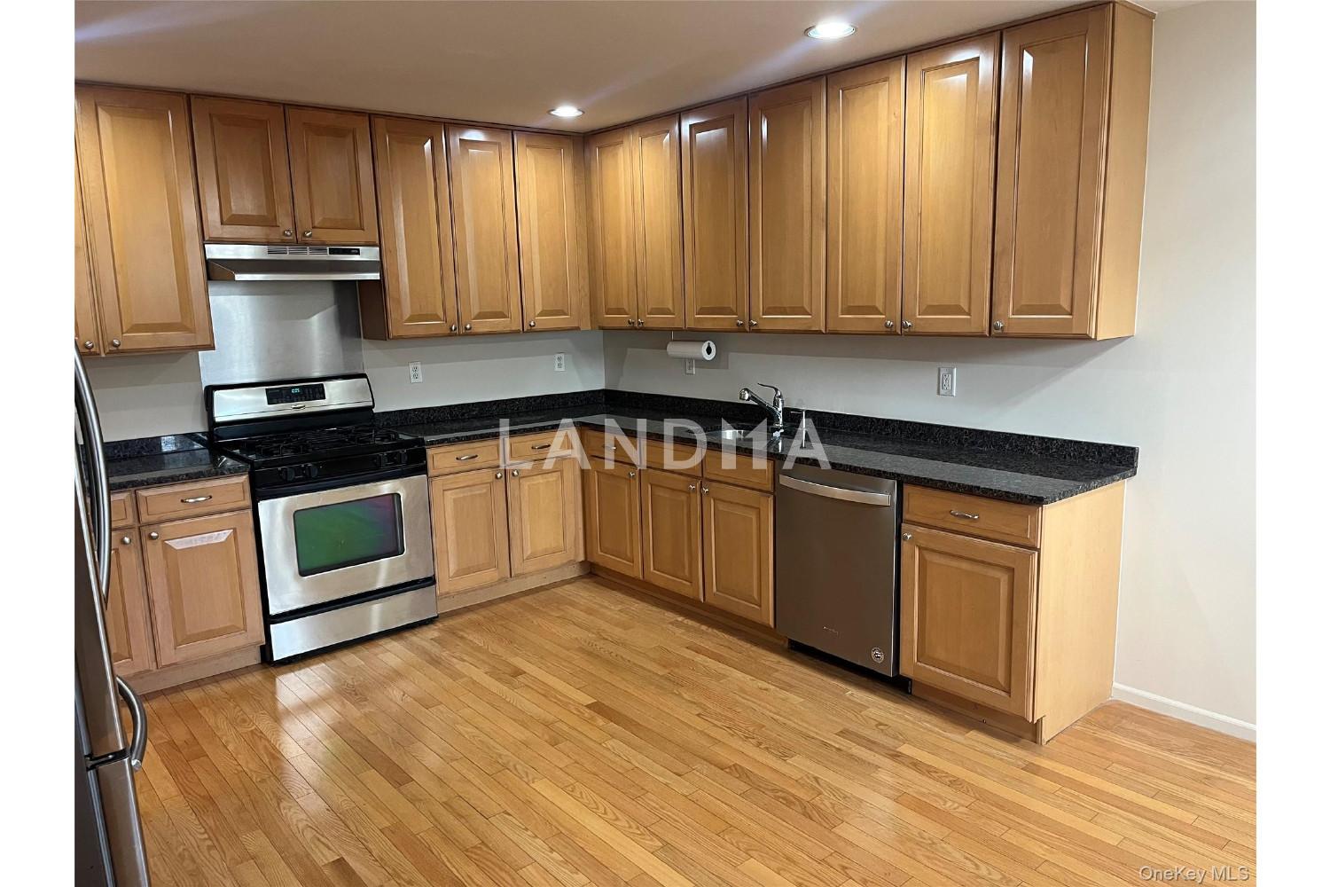 82 Lakeview Drive