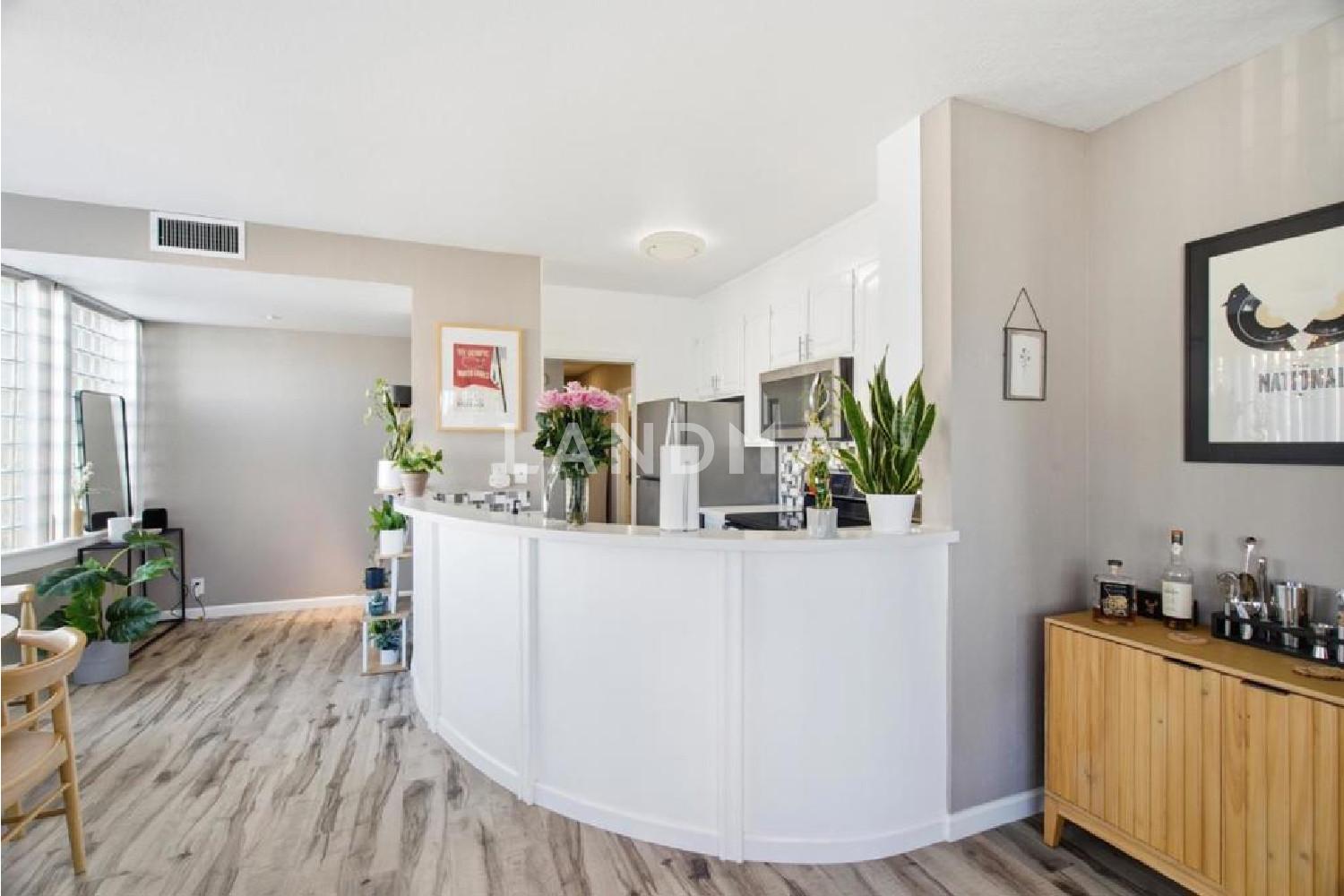 1111 Bay Street #307 官网图片 8