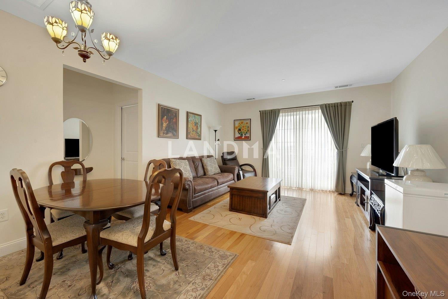 543 Main Street  Unit 605 官网图片 2