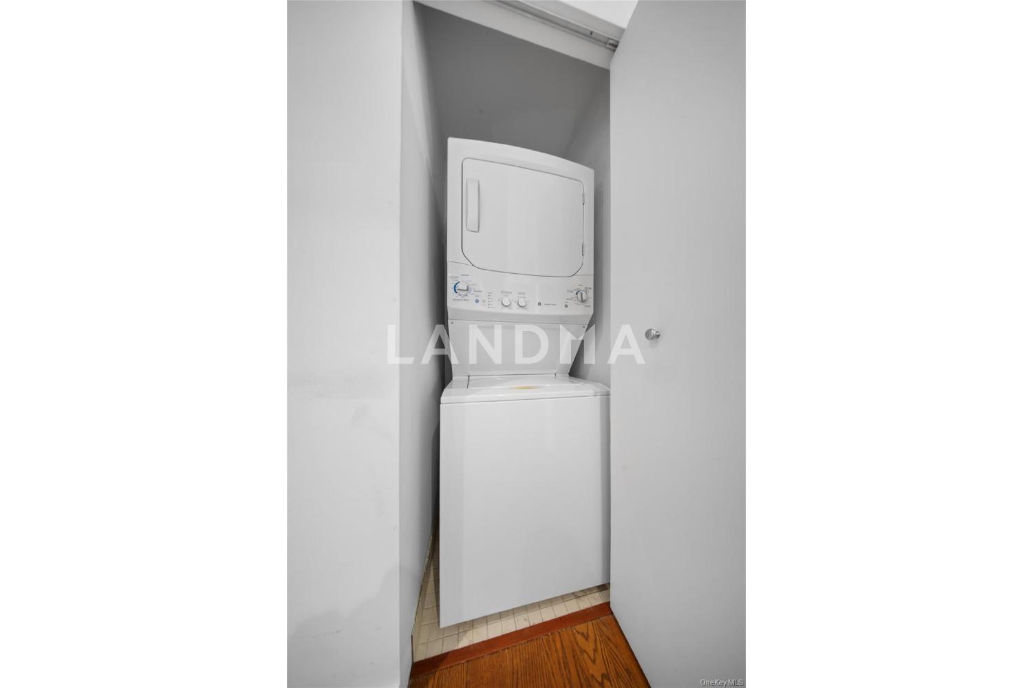 40-22 College point Boulevard  Unit 6H 官网图片 23