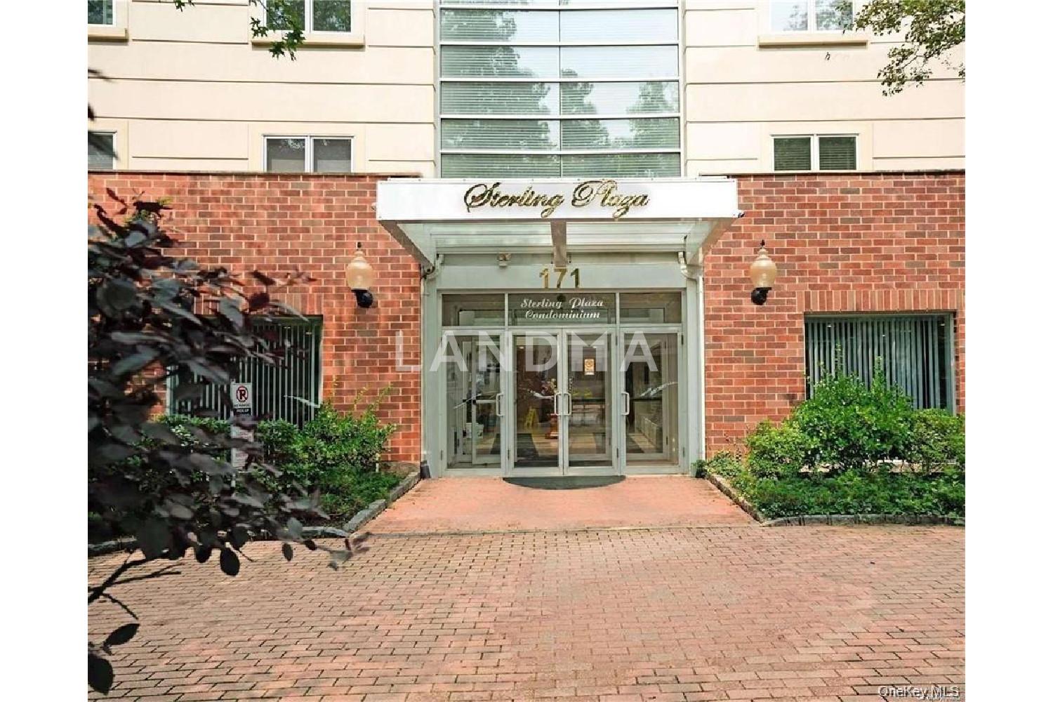 171 GREAT NECK Road  Unit 1N