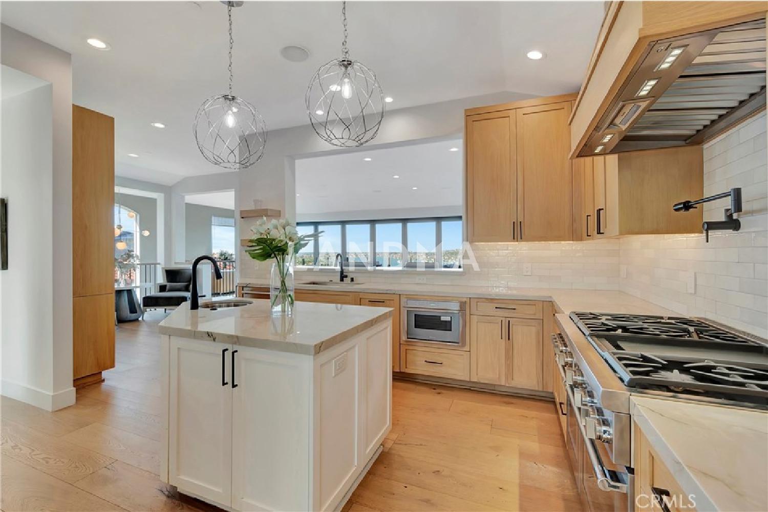 221 Carnation Avenue 官网图片 8