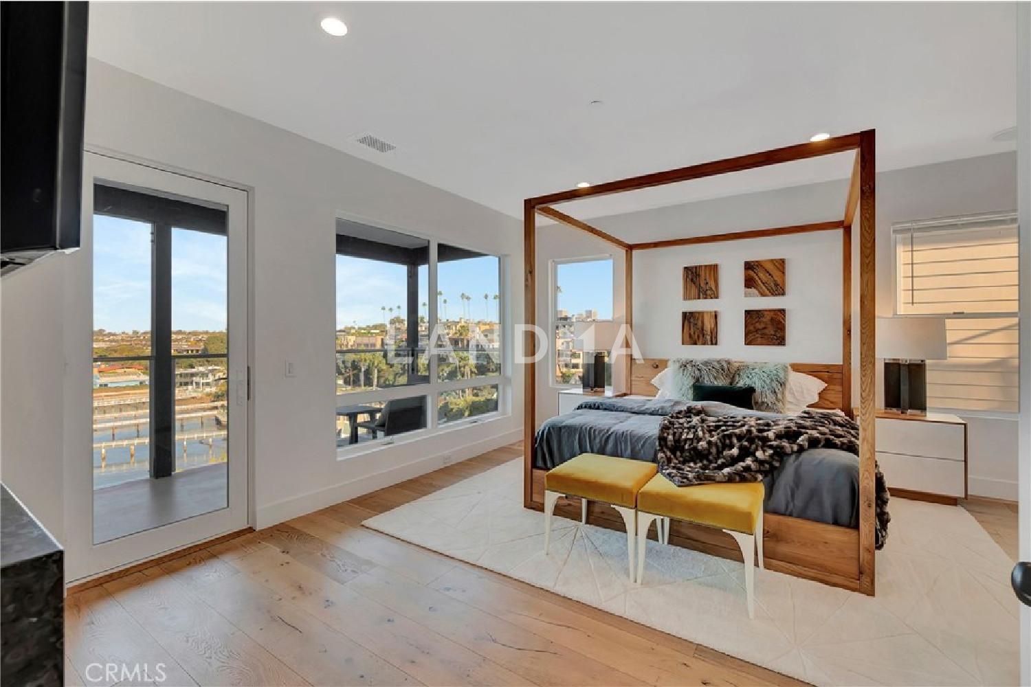 221 Carnation Avenue 官网图片 10