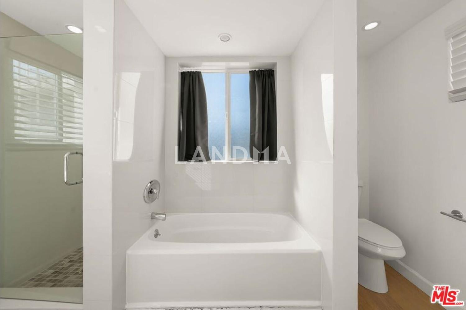 1525 N Hayworth Avenue #302 官网图片 28