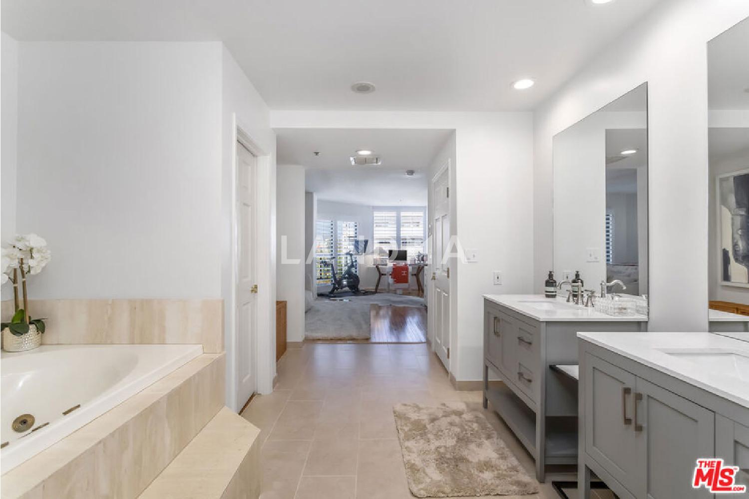 10724 Wilshire Boulevard #1005 官网图片 29