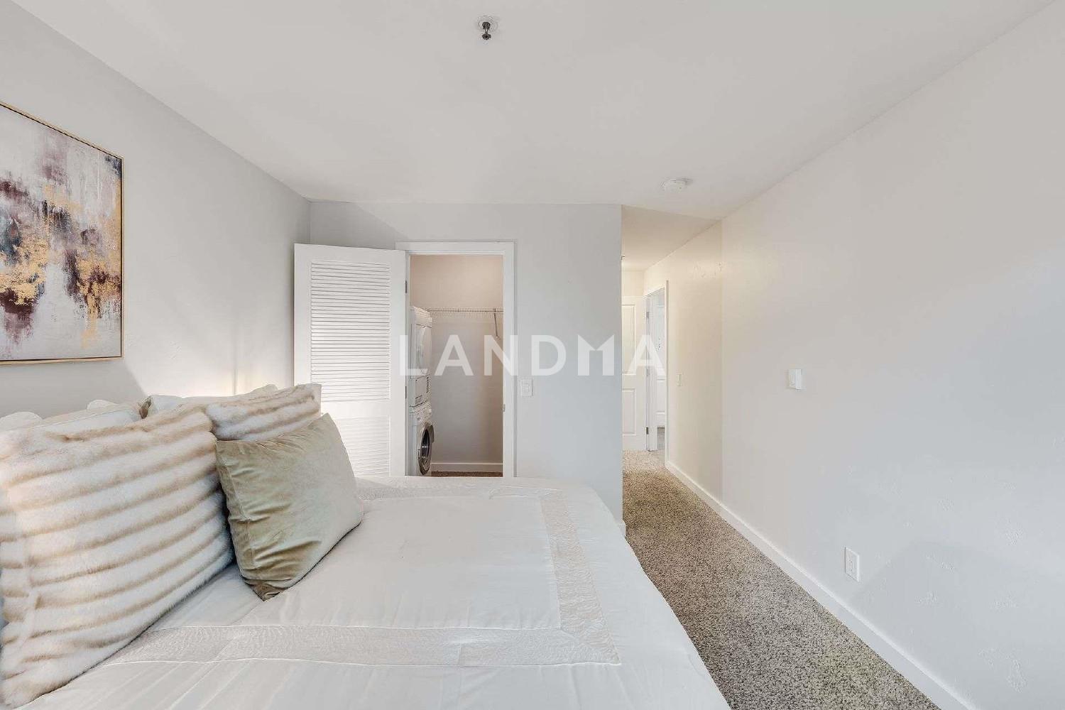 6400 Christie Ave #2215 官网图片 13