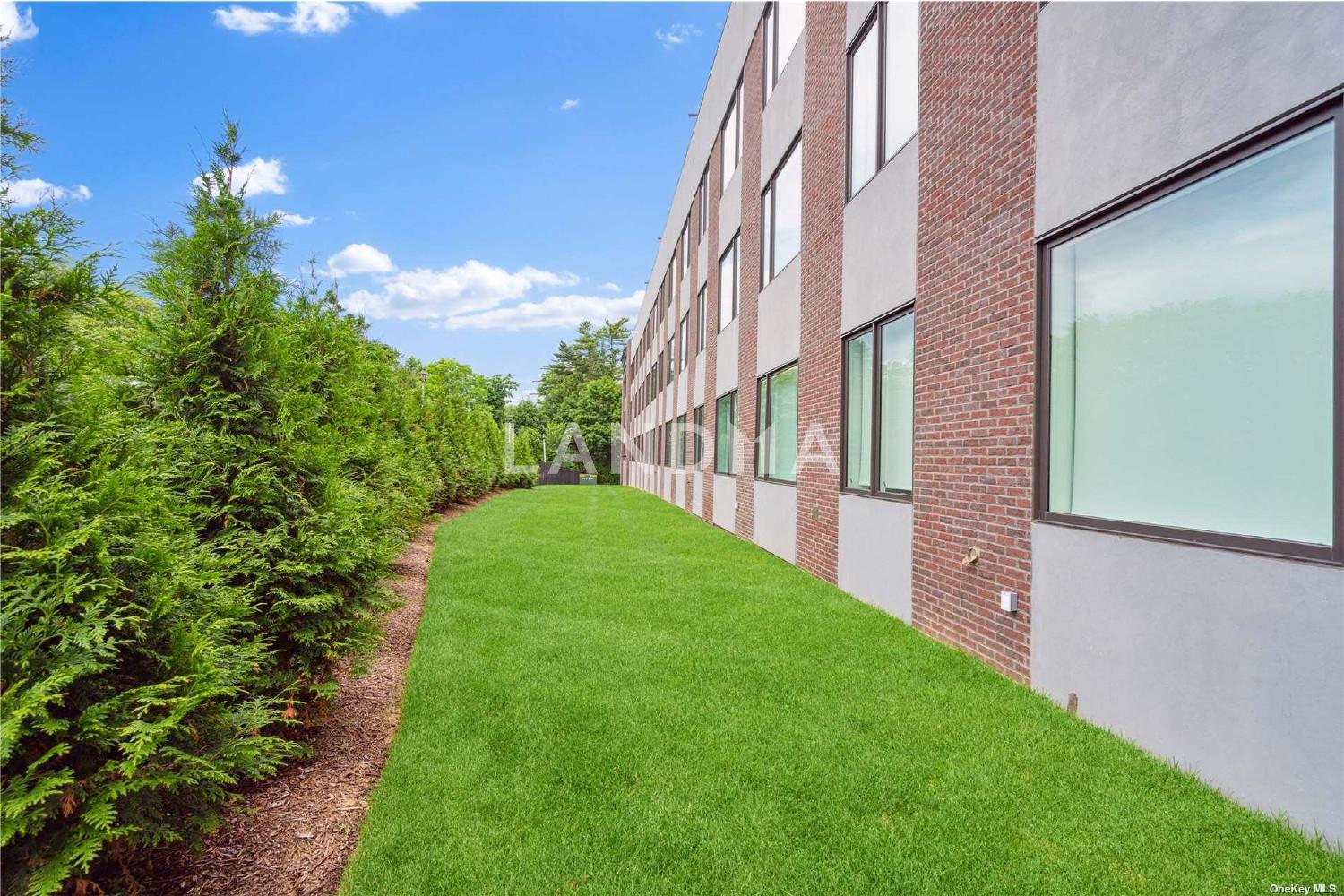 218 Middle Neck Road  Unit 108 官网图片 27
