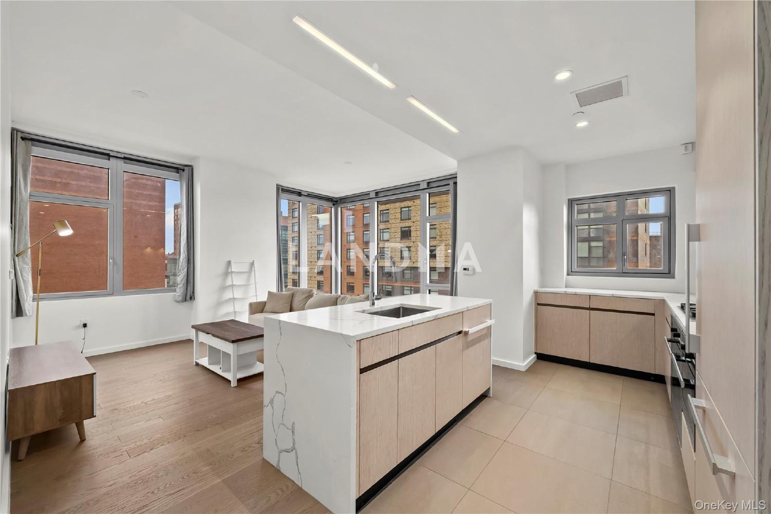 13327 39th Avenue  Unit 3H 官网图片 4