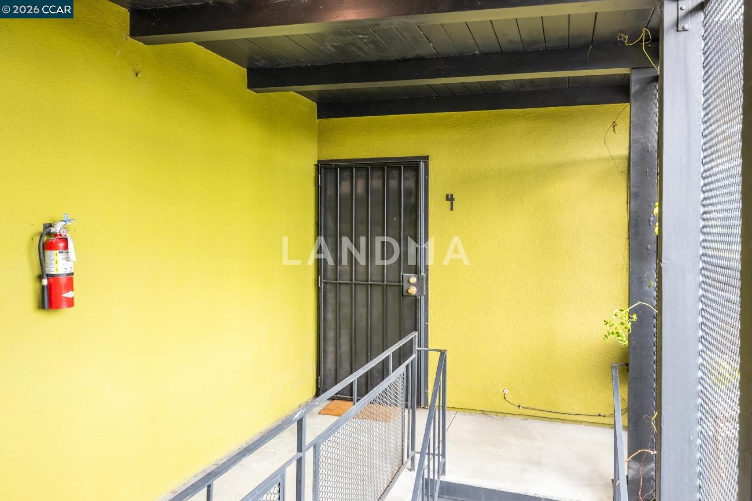 2327 10th Street #4 官网图片 2