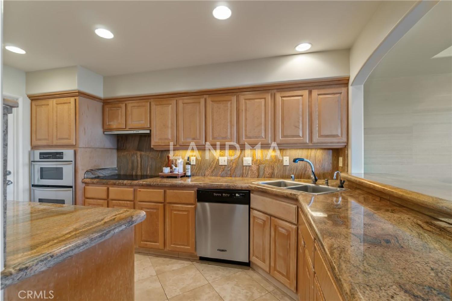 875 Comstock Avenue #16A 官网图片 11