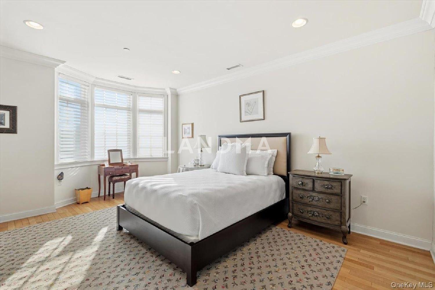 1 Christie Place  Unit 207 E 官网图片 4