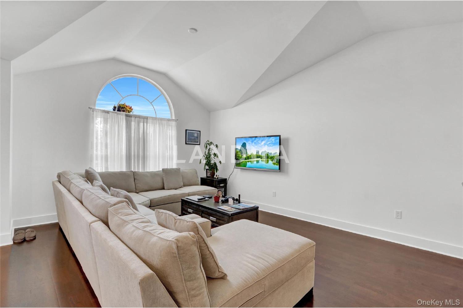 704 Breton Way  Unit 704 官网图片 5