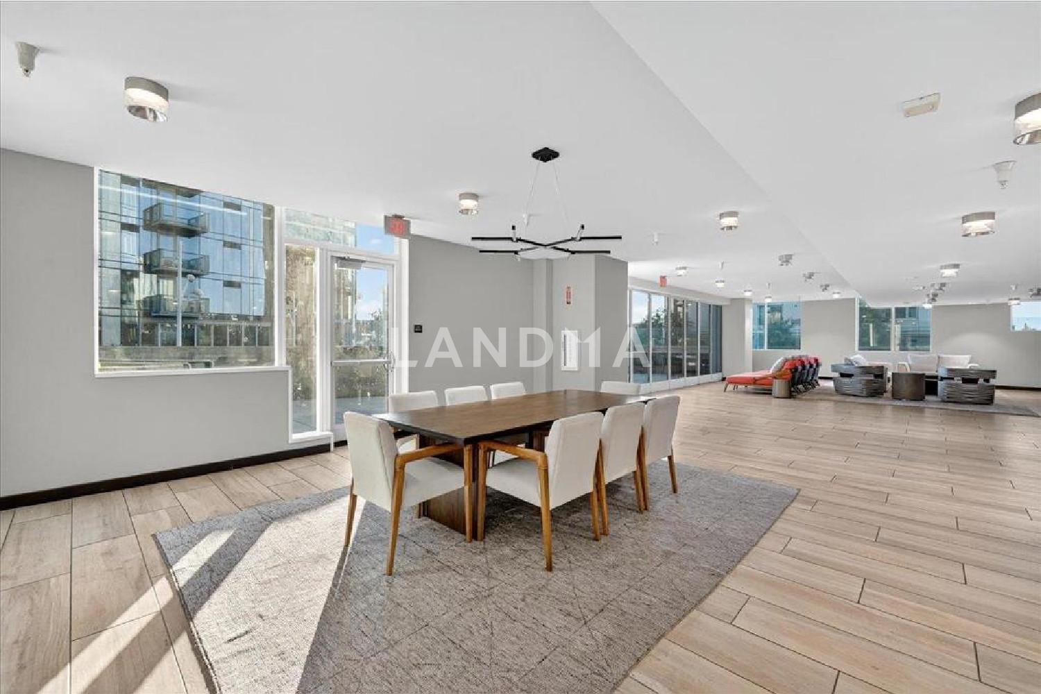 188 W Saint James Street #11101 官网图片 68