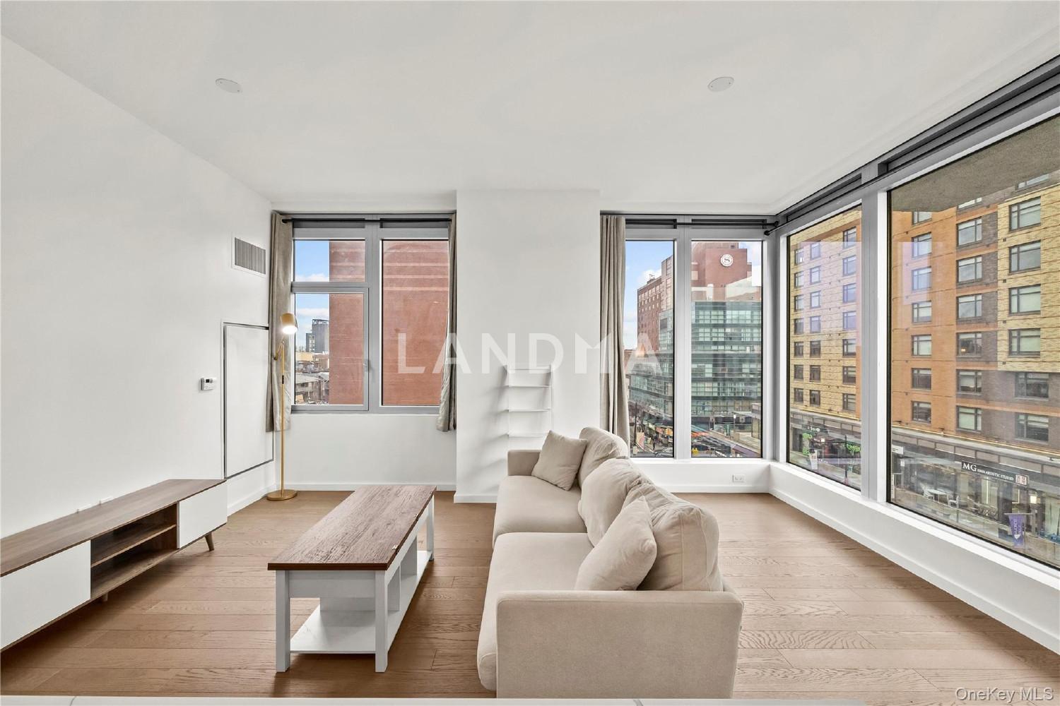 13327 39th Avenue  Unit 3H 官网图片 2
