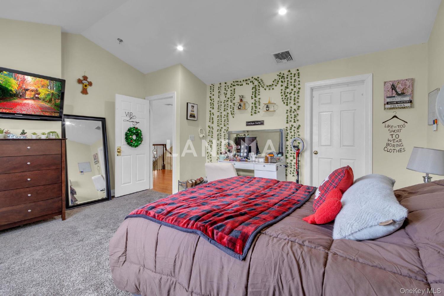 2 Bethpage Court 官网图片 23