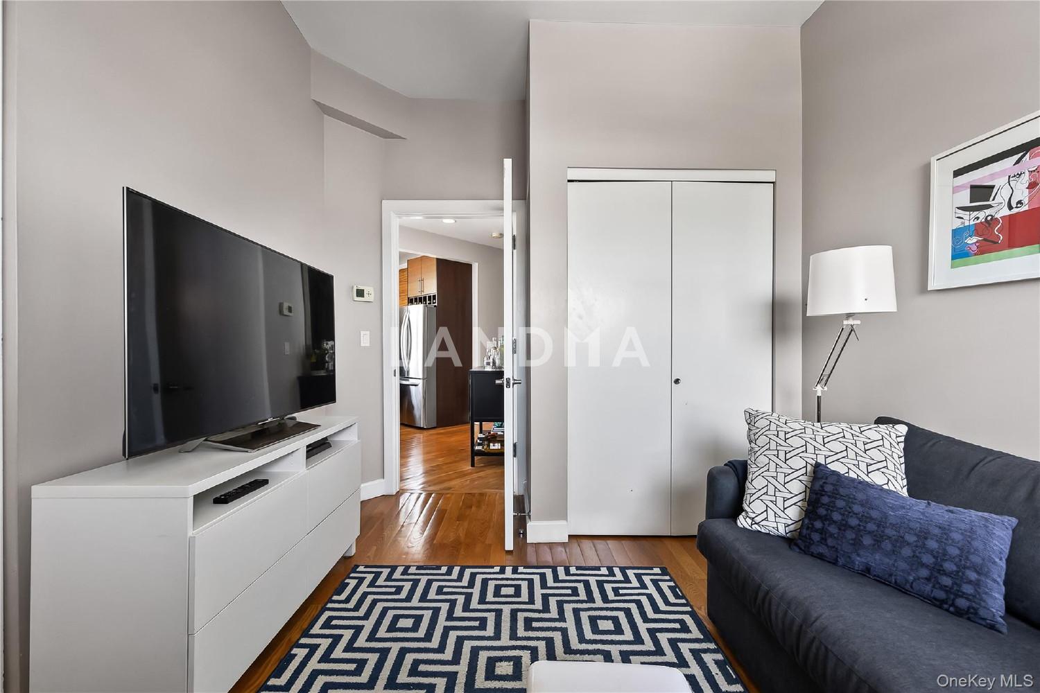 11-24 31st Avenue  Unit 12A 官网图片 24