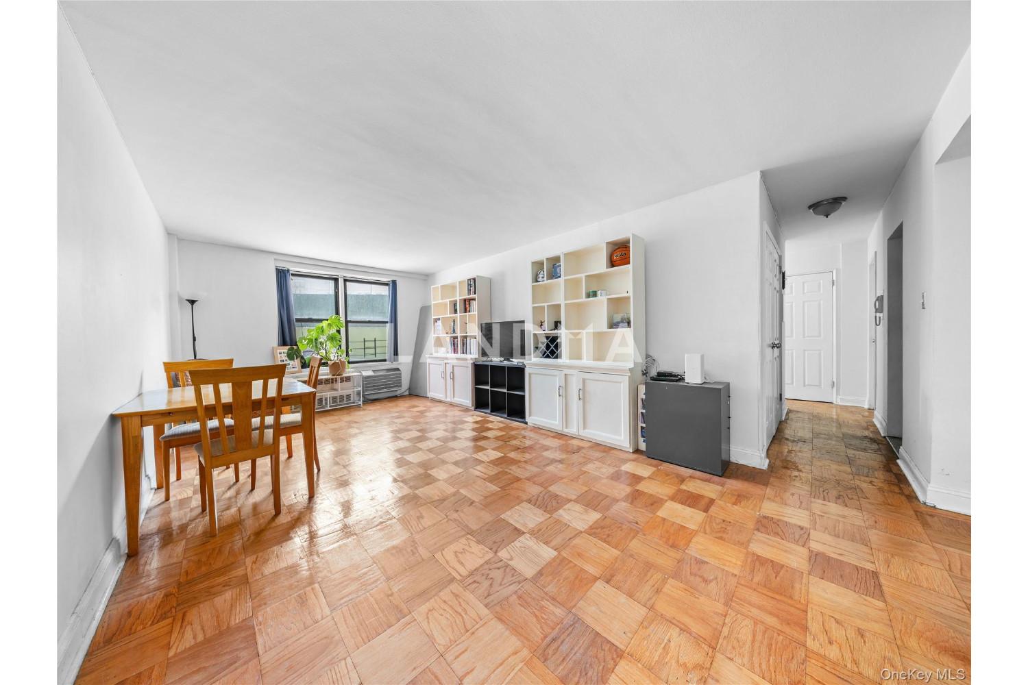 35-20 Leverich Street  Unit 209 官网图片 9