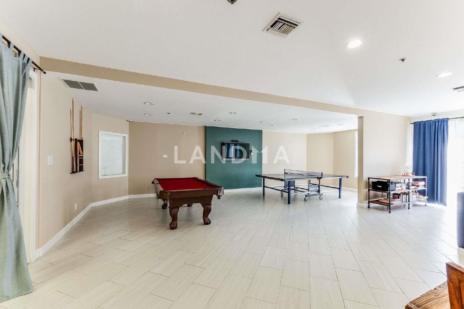 6400 Christie Ave #2215 官网图片 40