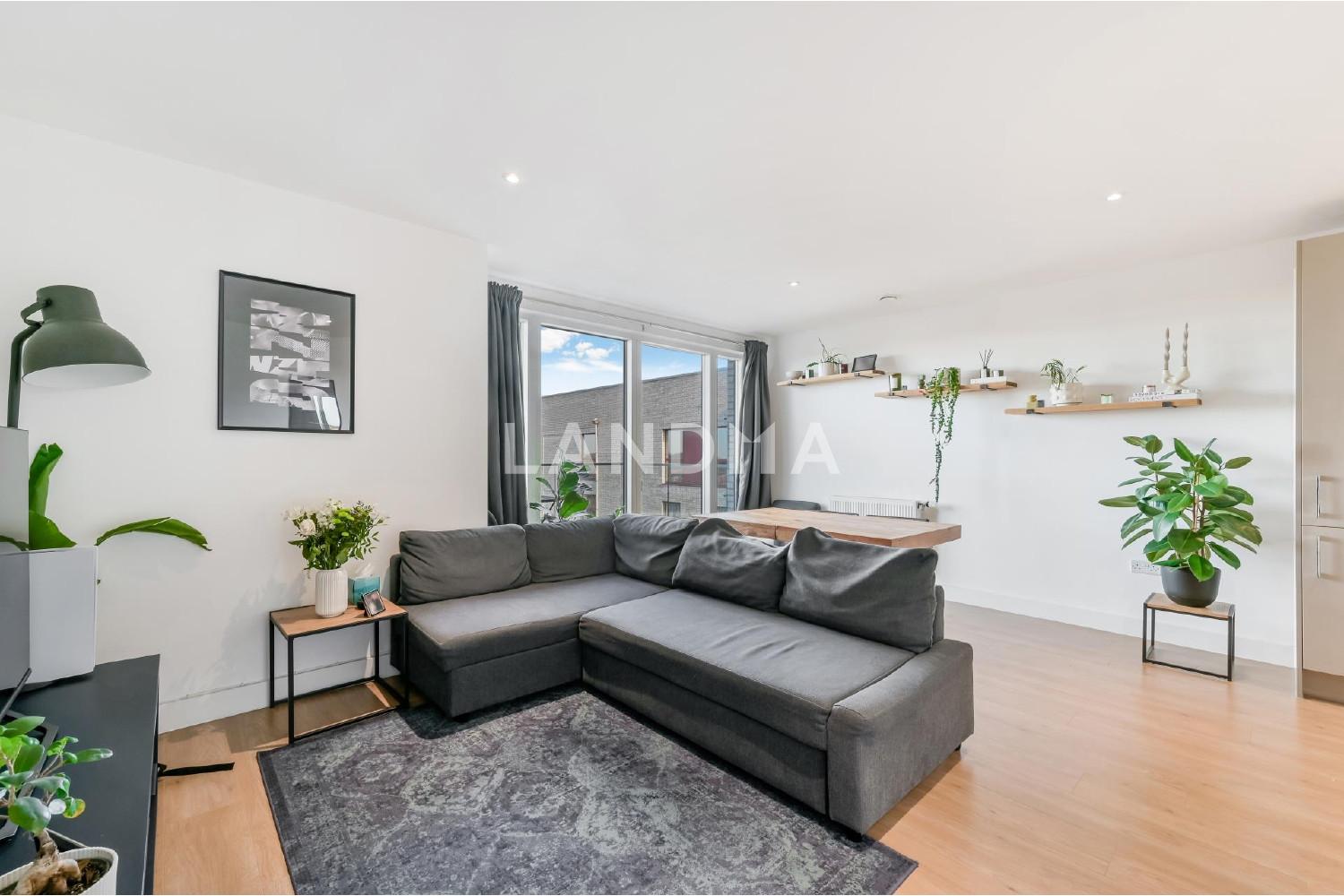 Silchester Apartments TW7