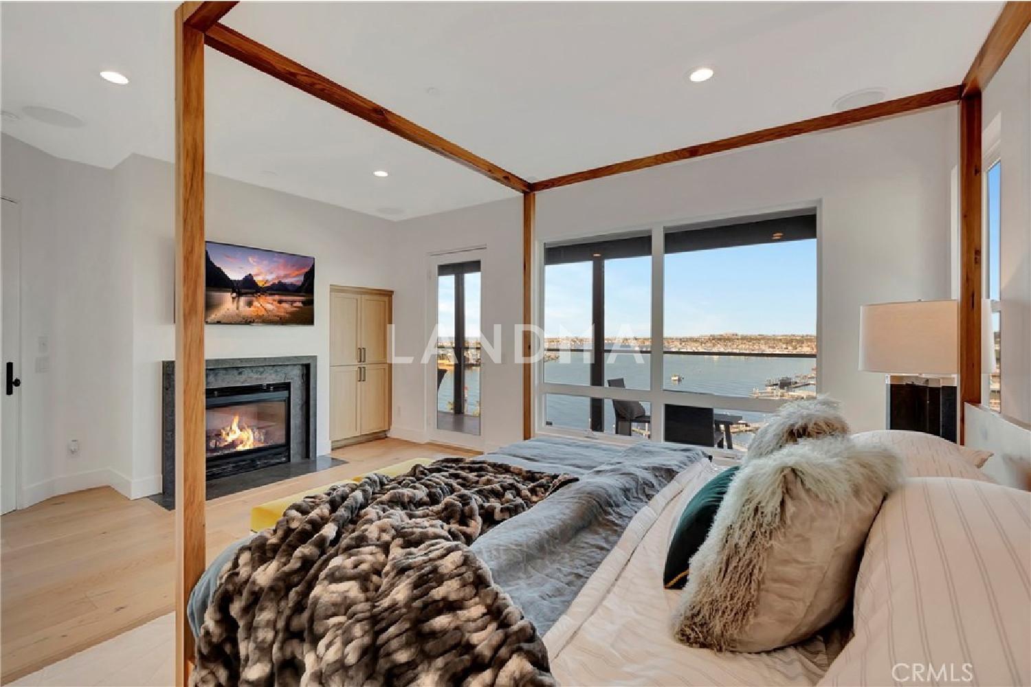 221 Carnation Avenue 官网图片 11