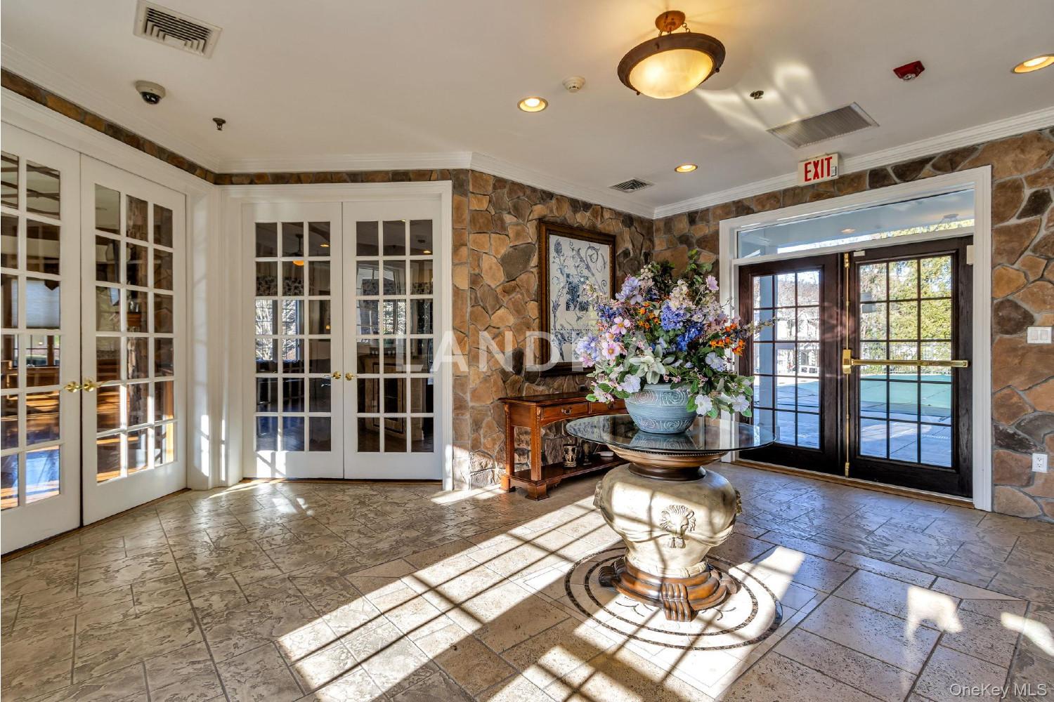 2 Bethpage Court 官网图片 44