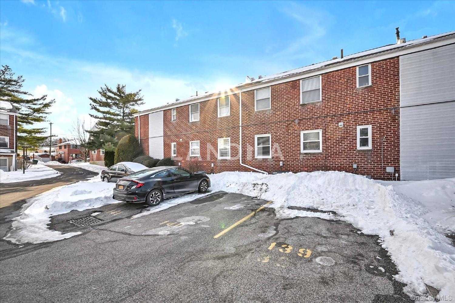 68-57 Cloverdale Boulevard  Unit 109 官网图片 14