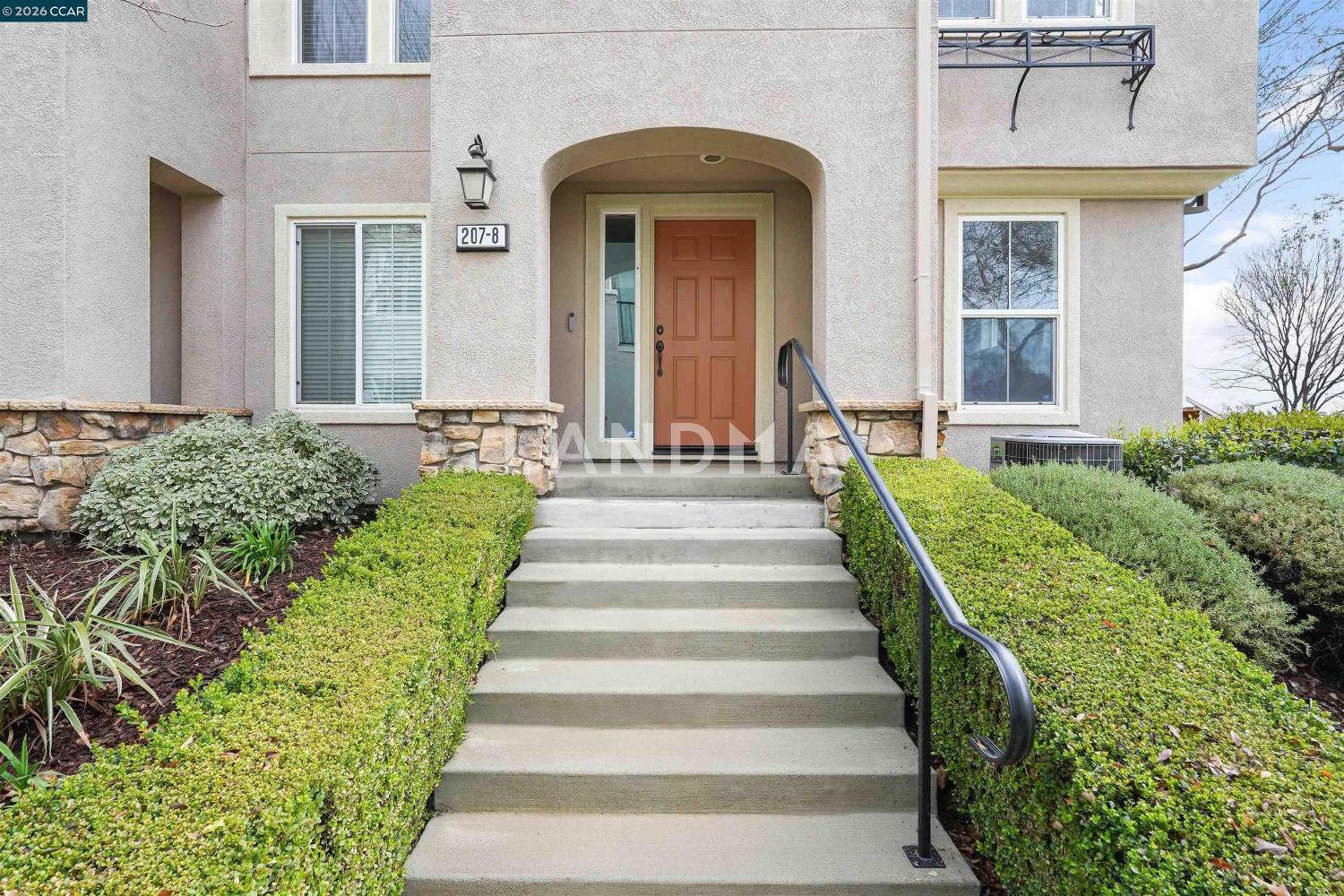 207 Heligan Ln. #8