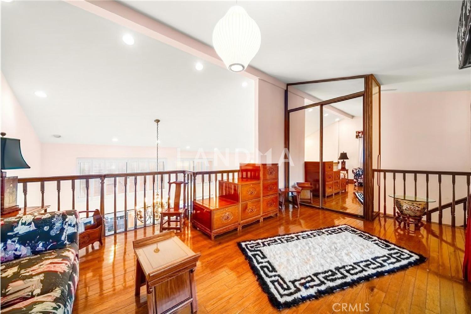2008 S Bentley Avenue #5 官网图片 18