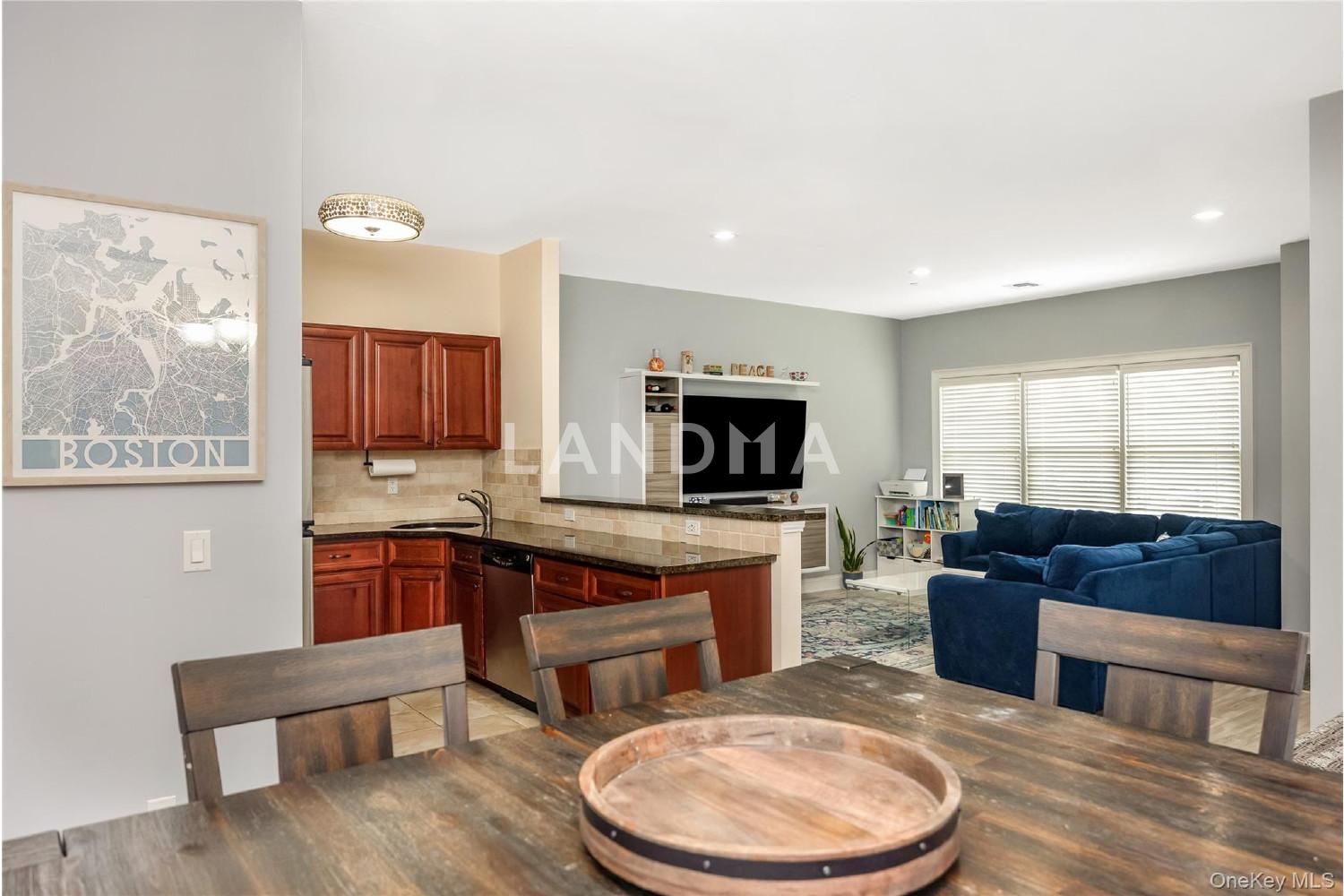 116 Stewart Avenue  Unit B 官网图片 10
