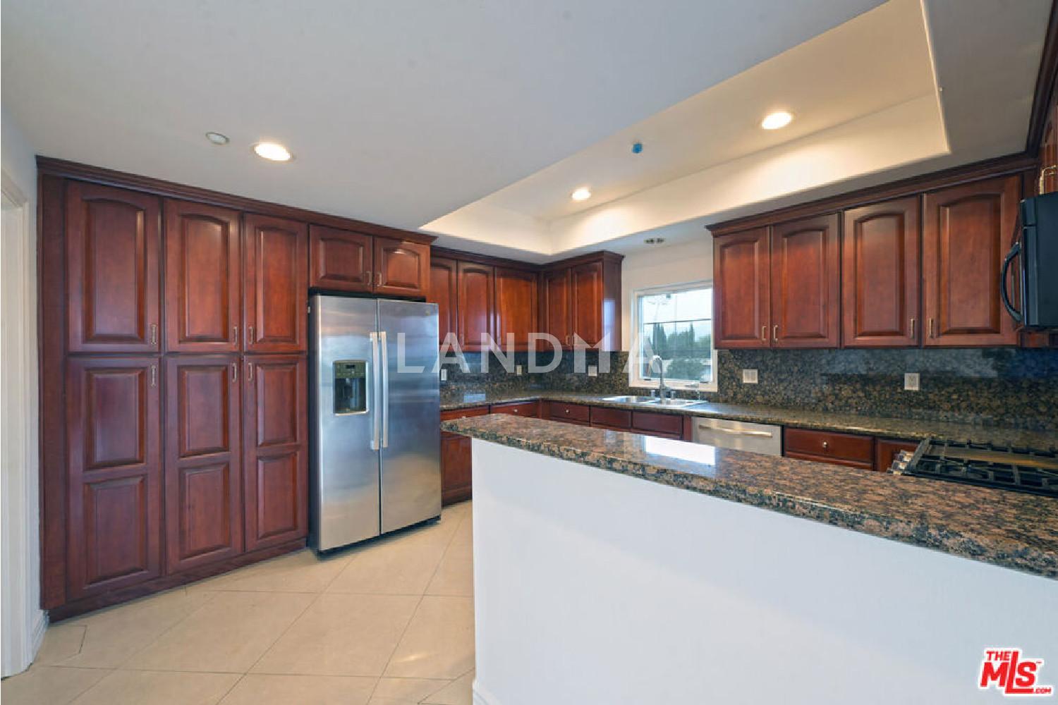 8555 Cashio Street #PH4 官网图片 26