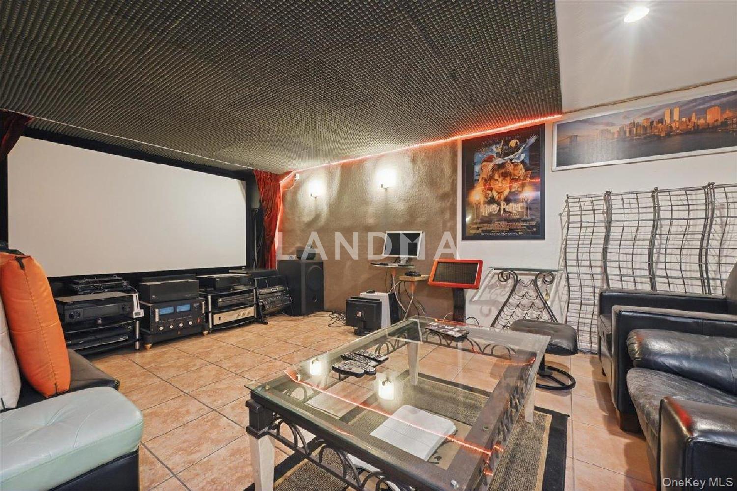 6239 Douglaston Parkway  Unit 19 官网图片 21