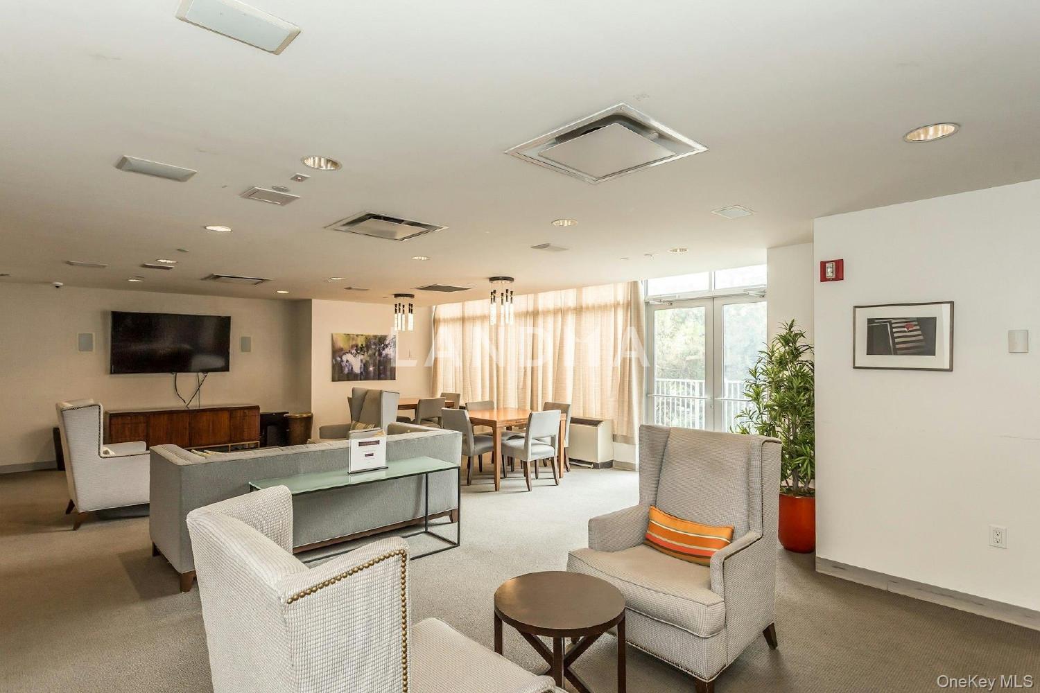 131-03 40th Road  Unit 10E 官网图片 12