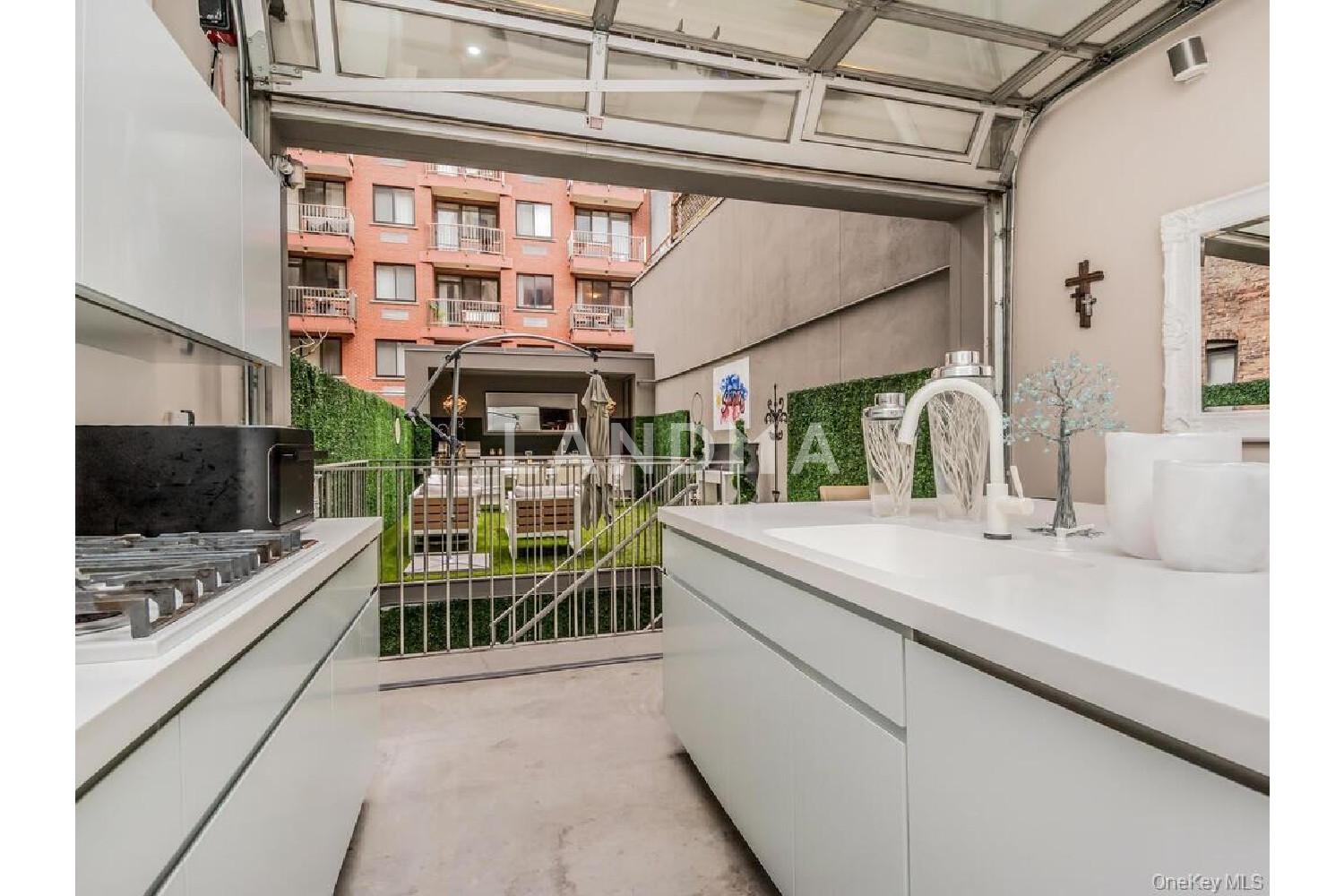 224 E 14th Street  Unit 1 官网图片 24