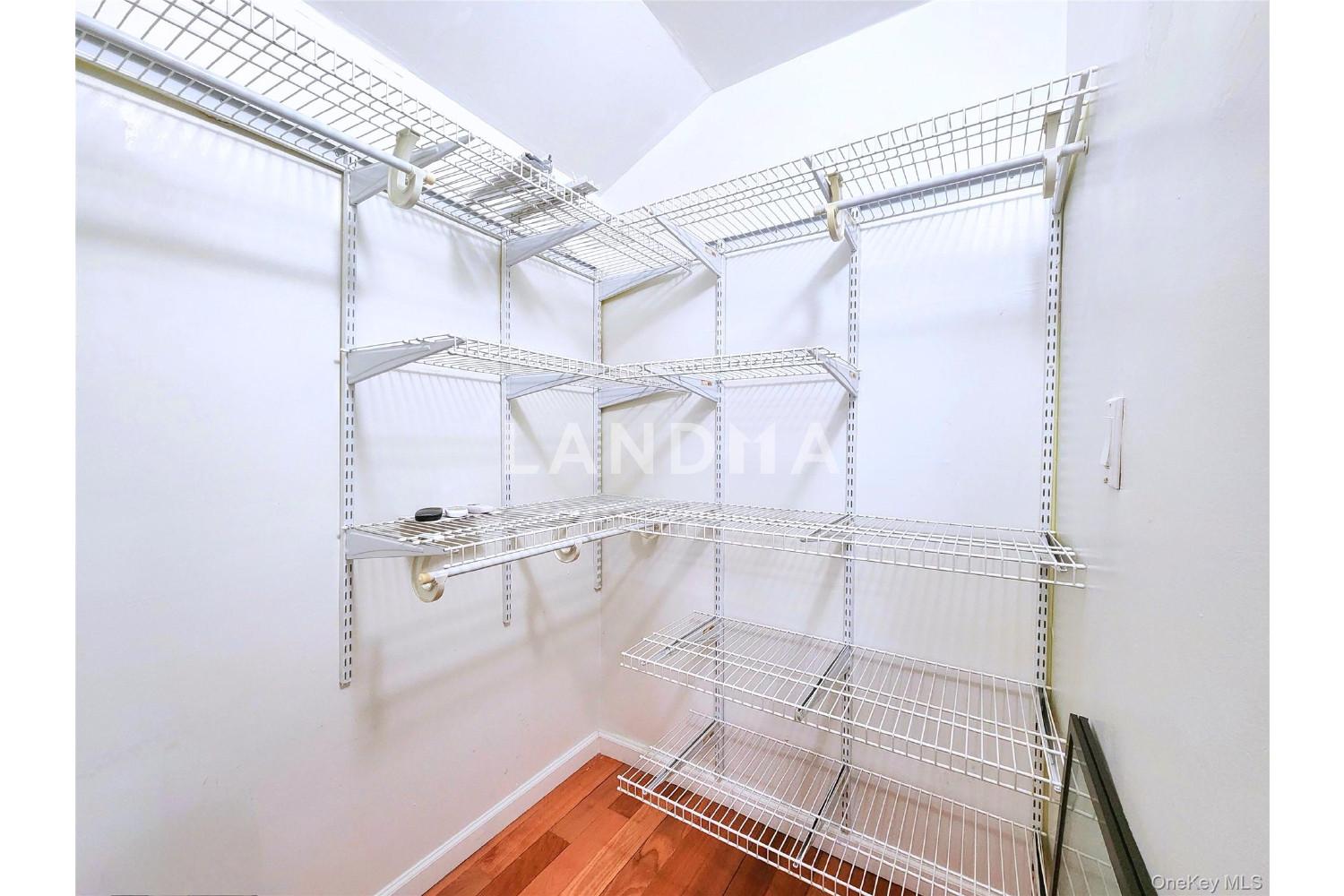 14018 33rd Avenue  Unit 104 官网图片 12