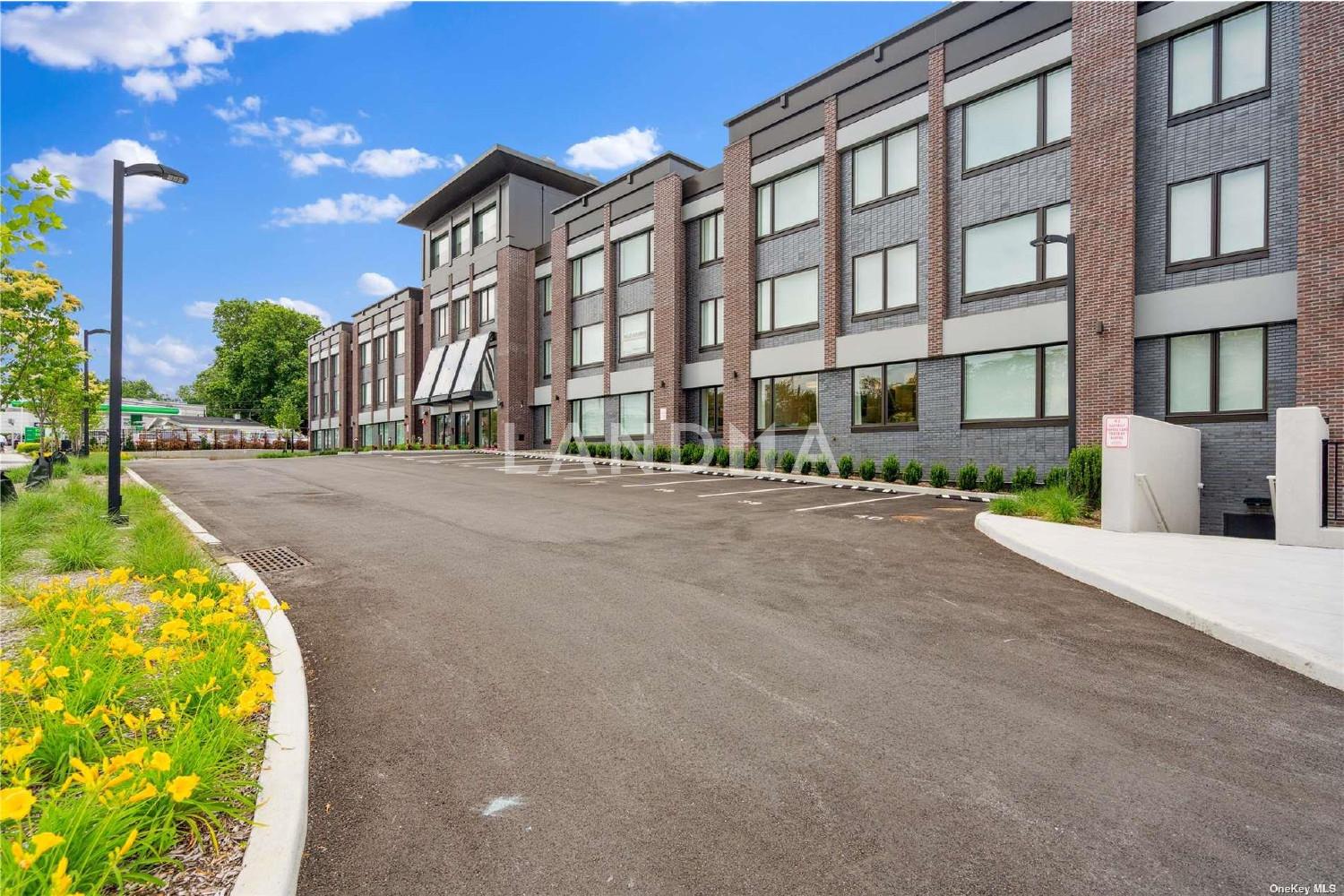218 Middle Neck Road  Unit 108 官网图片 14