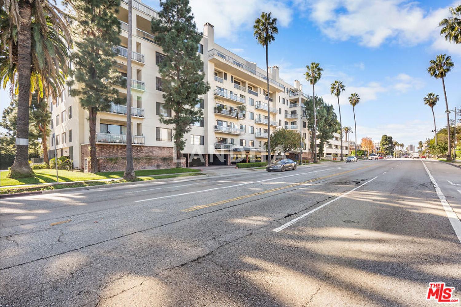 4460 Wilshire Boulevard #406