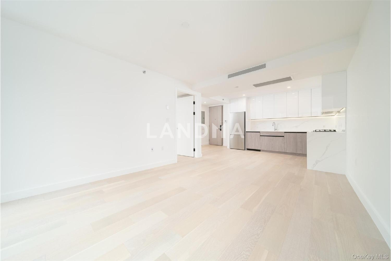 14449 Northern Boulevard  Unit 525