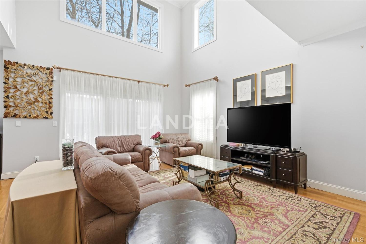 307 Medea Way 官网图片 8