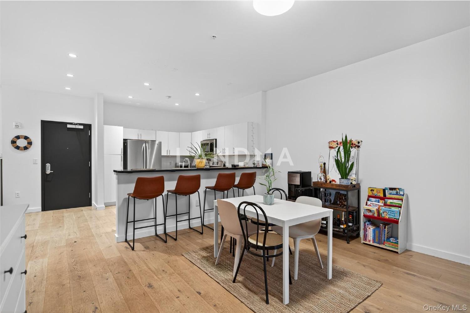 249 Main Street  Unit 305 官网图片 12