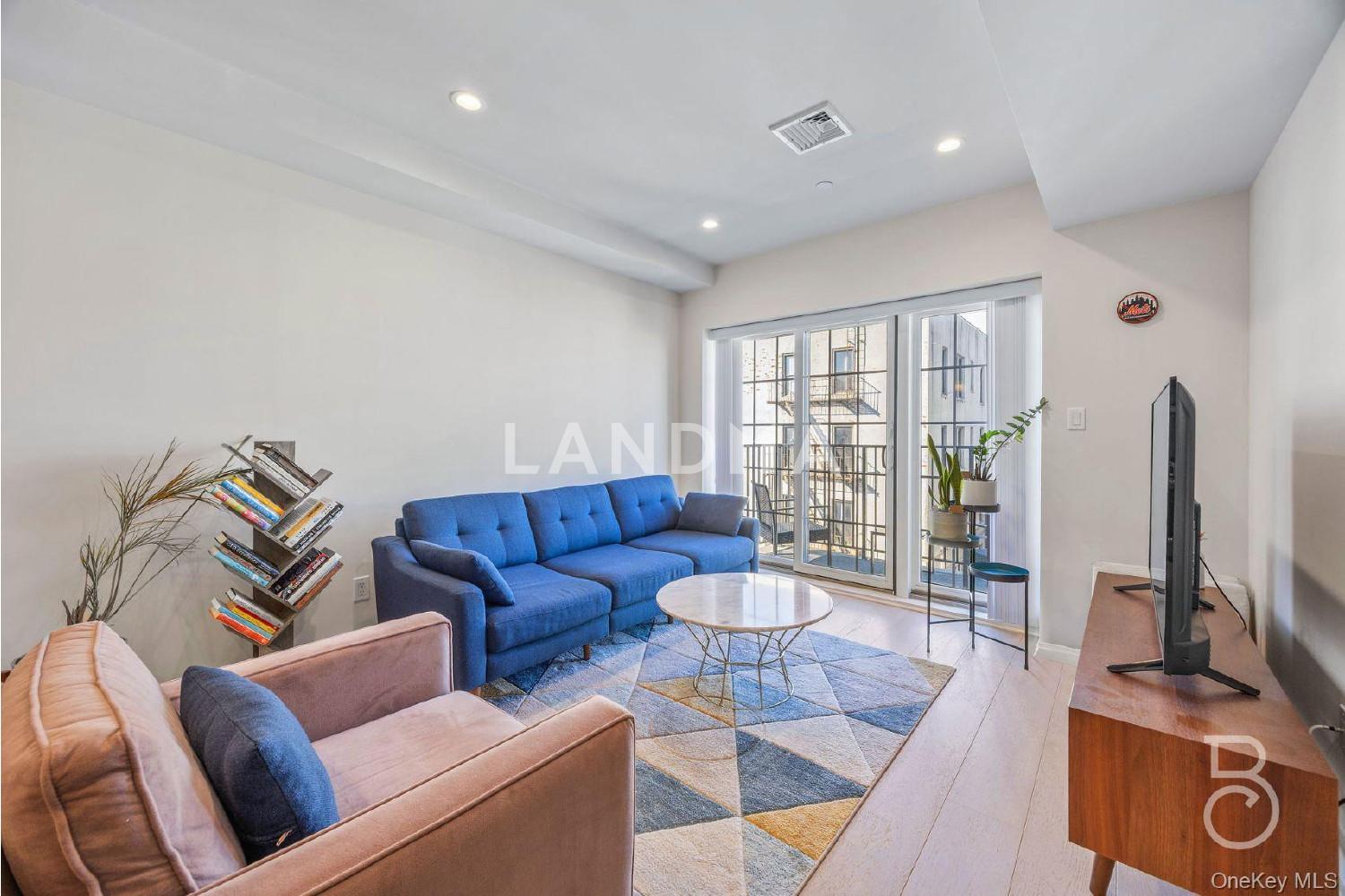 25-74 34th Street  Unit 4C