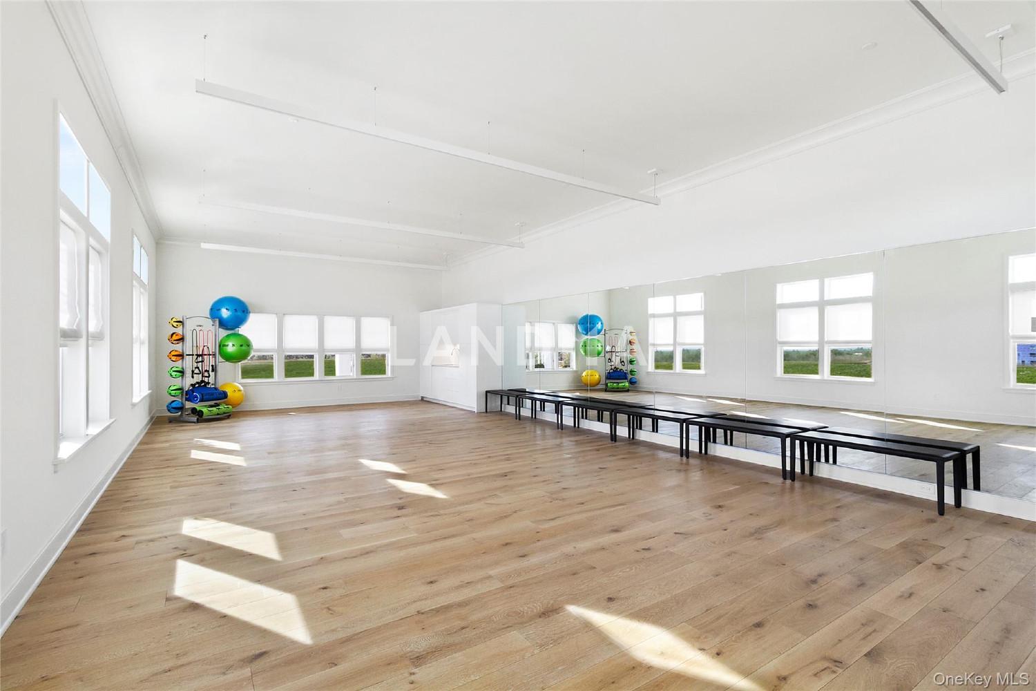 329 Silver Timber Drive  Unit 329 官网图片 14