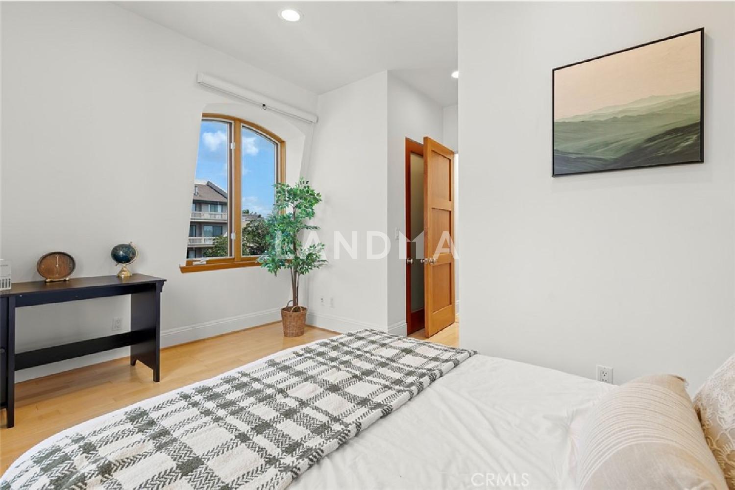 2323 S Beverly Glen Boulevard #9 官网图片 42