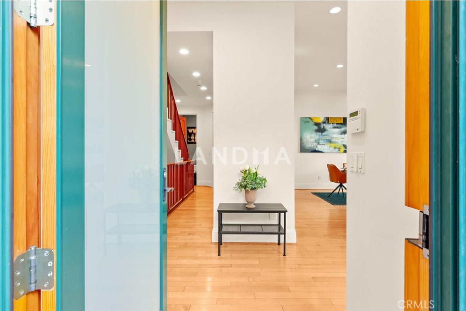 2323 S Beverly Glen Boulevard #9 官网图片 3