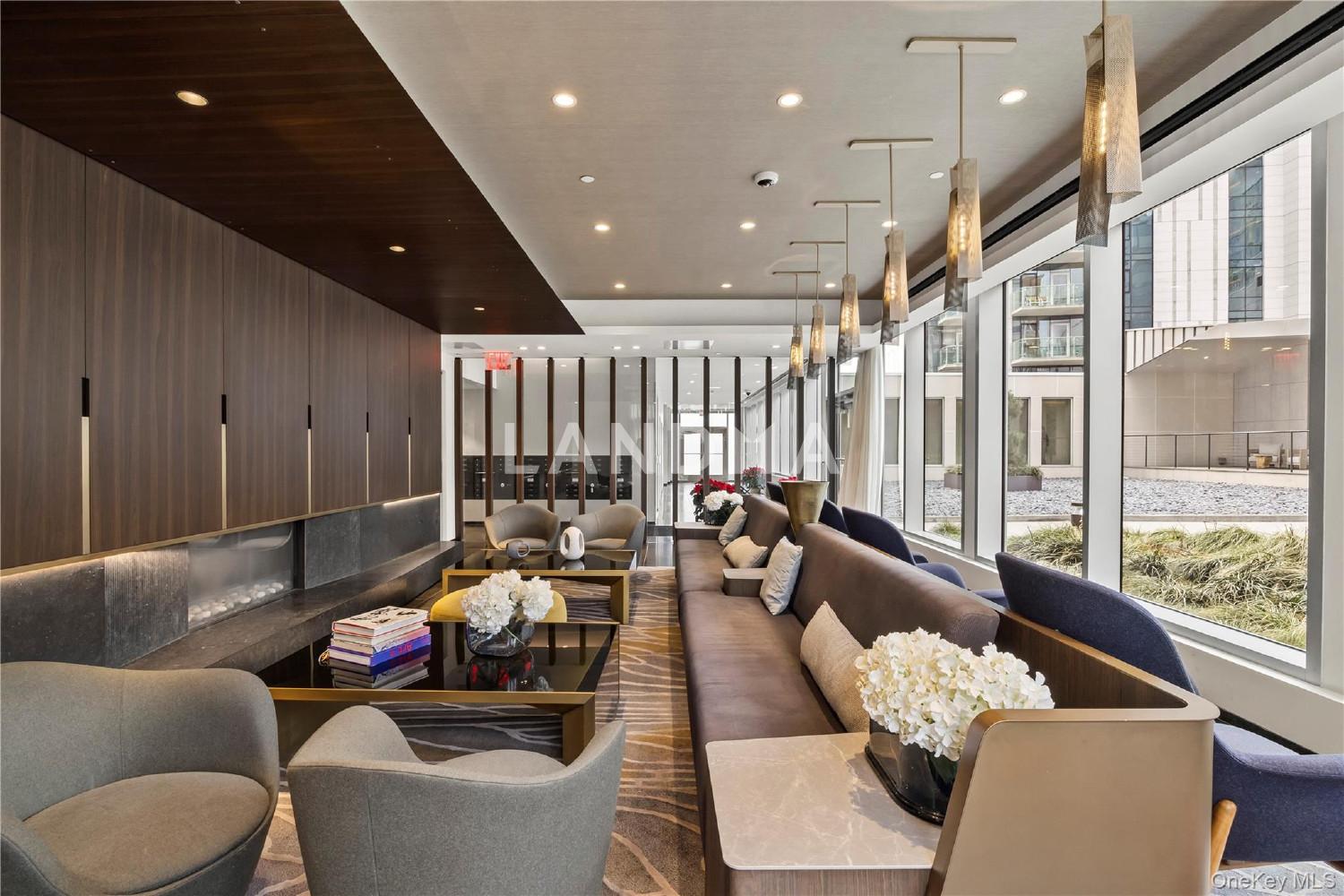 13327 39th Avenue  Unit 3H 官网图片 22