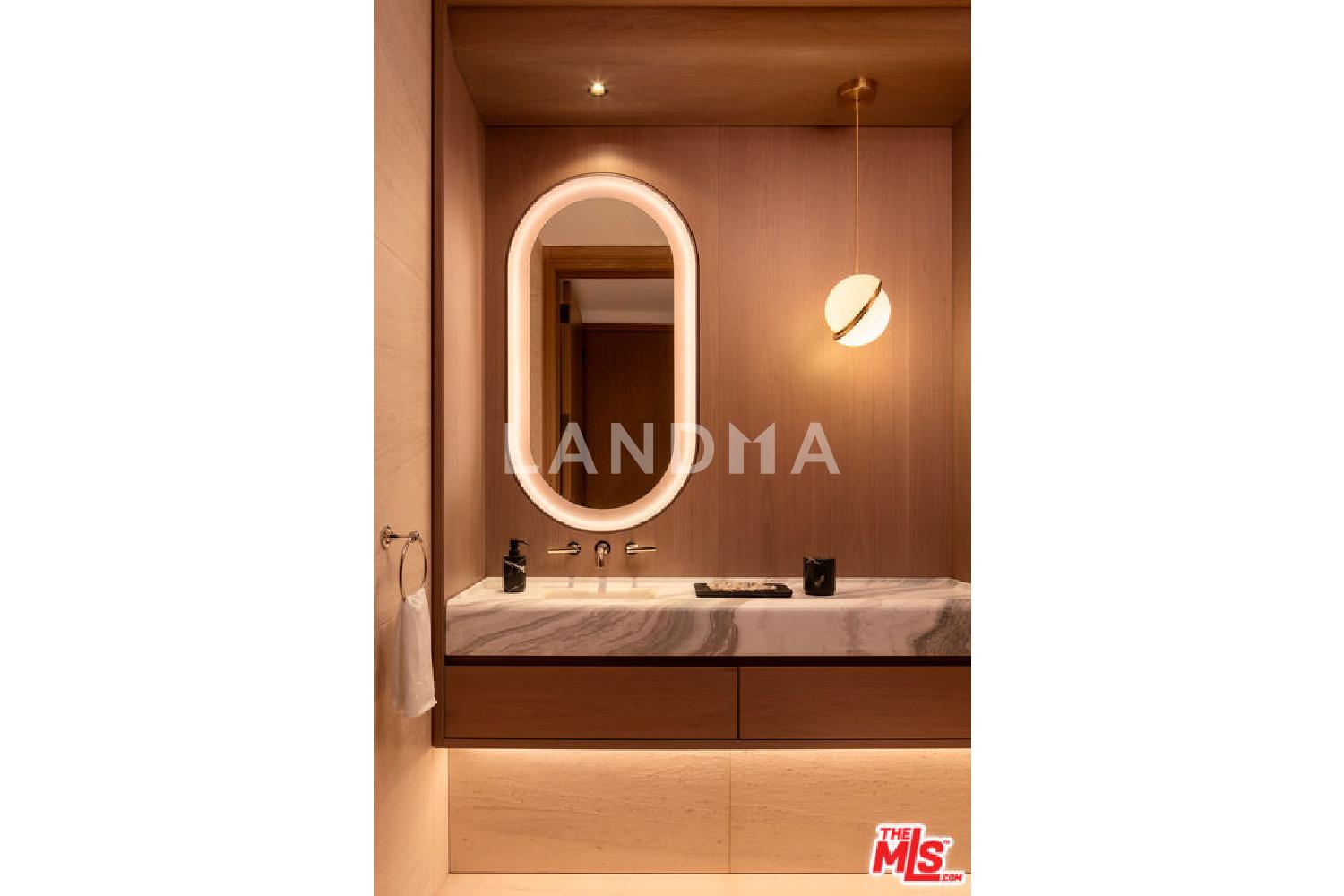 9900 S Santa Monica Boulevard #2D 官网图片 12