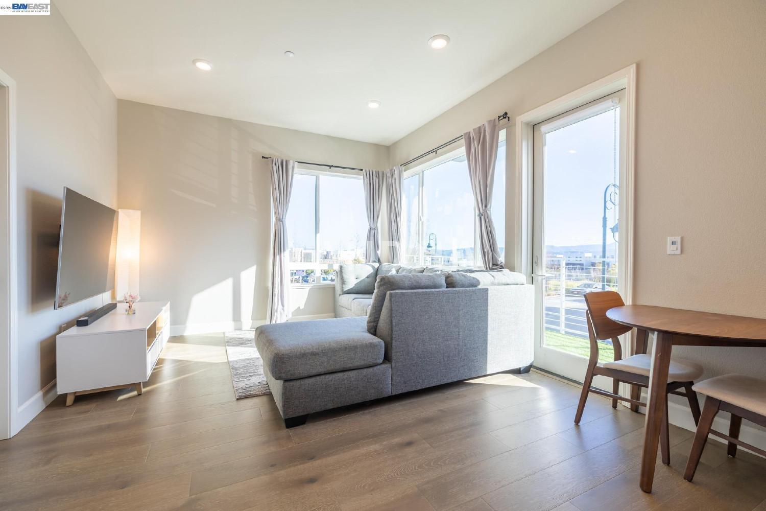 263 Llano De Los Robles Ave #1 官网图片 2