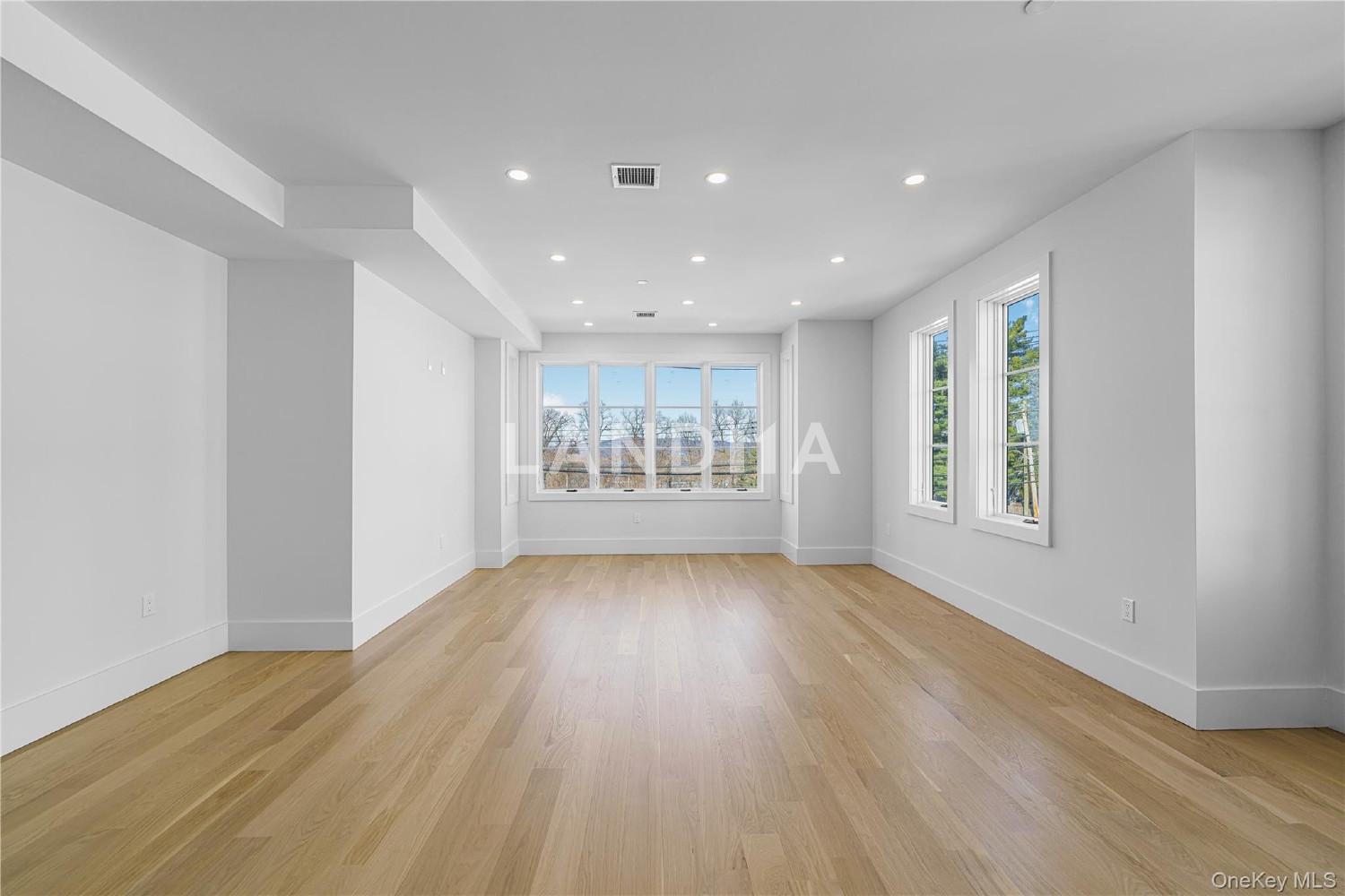 156 Palisade Street  Unit C 官网图片 6