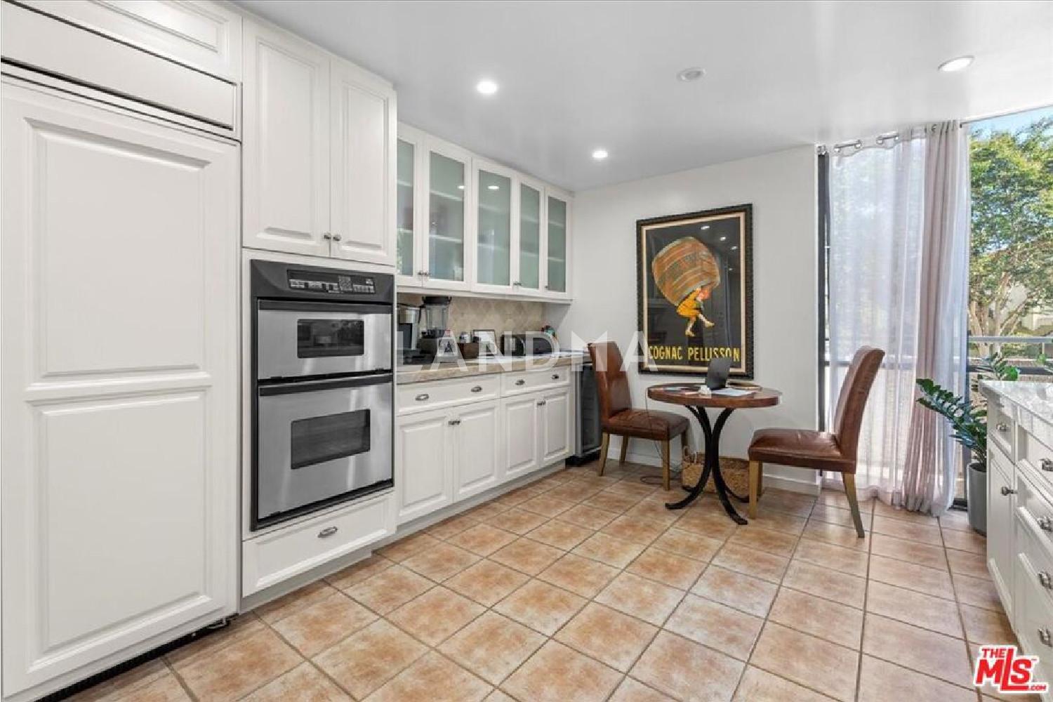 211 S Spalding Drive #N104 官网图片 11