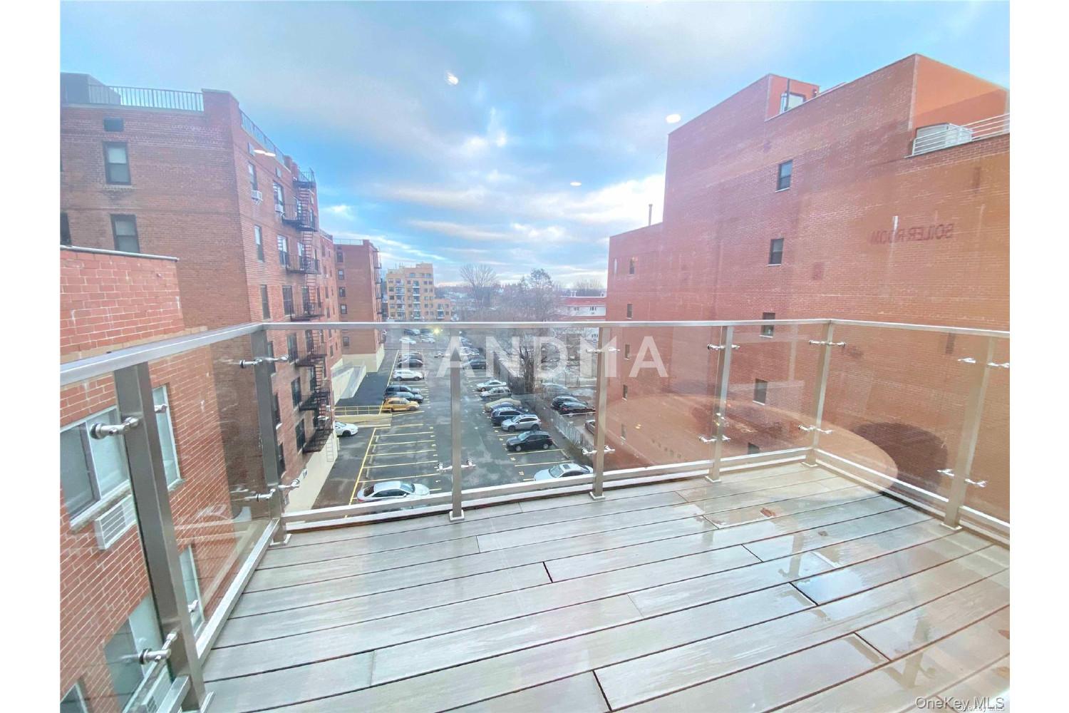 42-23 Parsons Boulevard  Unit 1E 官网图片 21