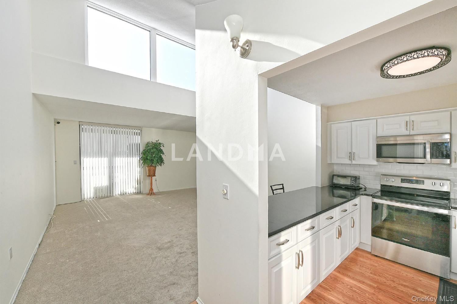 800 Willis Avenue  Unit 313 官网图片 5